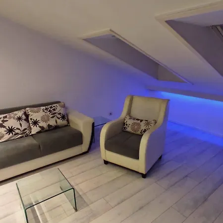 Morning Wood - Skylight * Belgrado